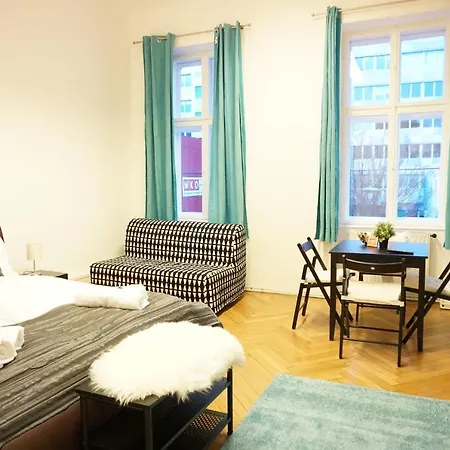 Urban City Apartment - Contactless Check-In