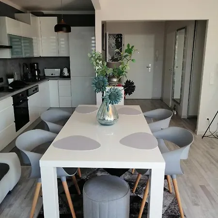 Апартаменти Apartament Dino