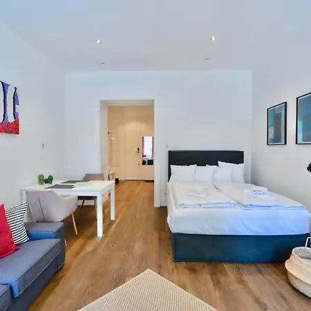 Charming Studio In Servitenviertel I Apartamento
