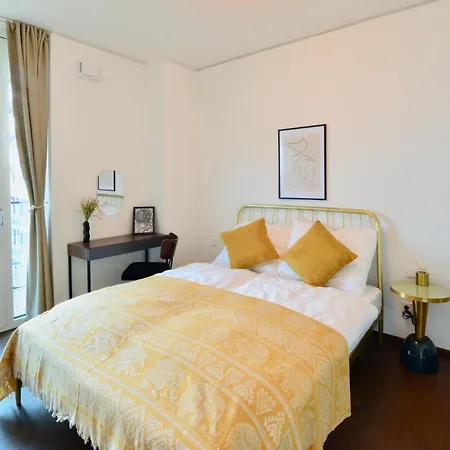 Brand-New, Close To Centre, Rooftop-Summer-Pool