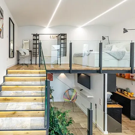 Stilvolles Trendiges Loft In Toller Lage, 