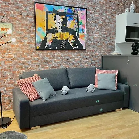 Premium Apartment With Terrace, A/C, Free Wifi And Netflix