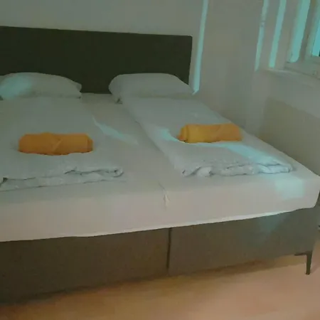 Standard Apartment 5P Th