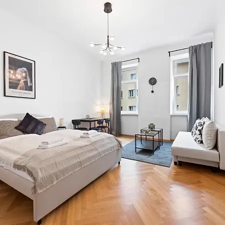 Cozy Apartments In 16Th District