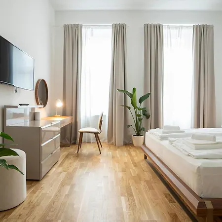 Fully Equipped, Renovated, Perfectly Located Flat Apartment