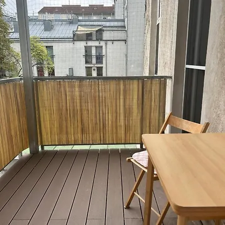 Dom Apartment