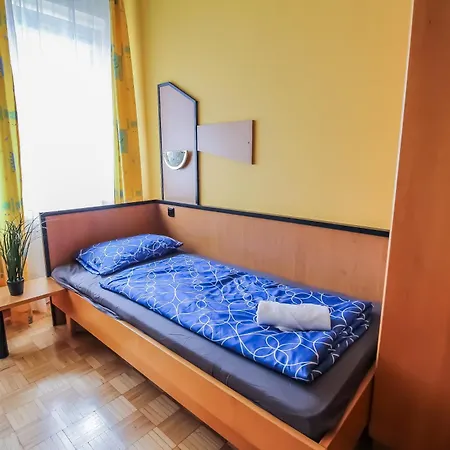 Cozy Rooms - U3 Hutteldorferstrasse