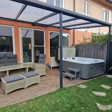 Charming House With Garden And Jacuzzi In Vienna Villa