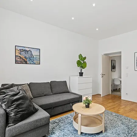 Cozy Apartment Near City Center