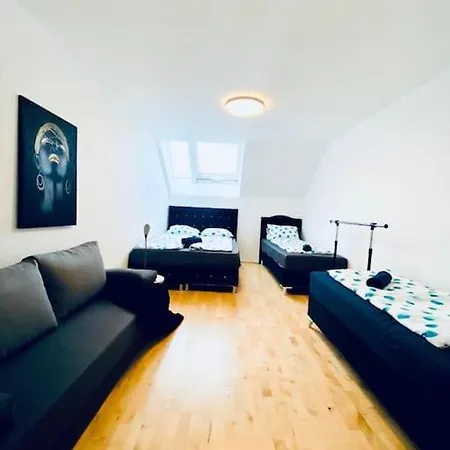 Appartamento Lovely 2Br And 1Lr Apt, Up To 10P, Very Central