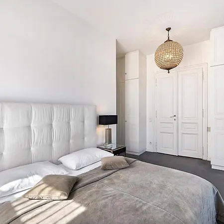 6 Rooms