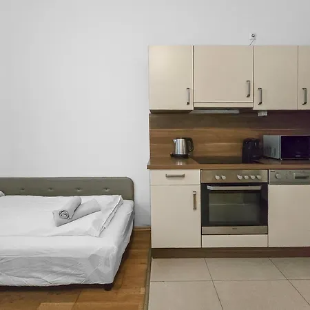 Millennium Cozy Stay - Fully Equipped Apartment
