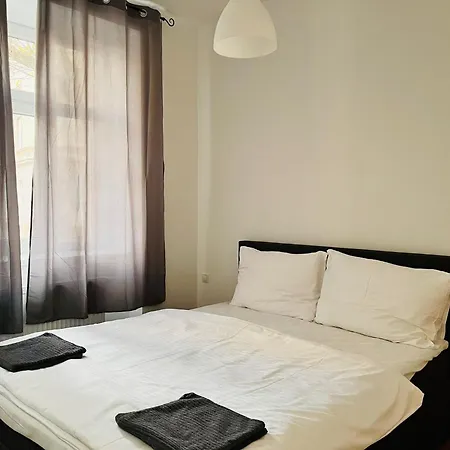 Aurellia Deluxe Apartments