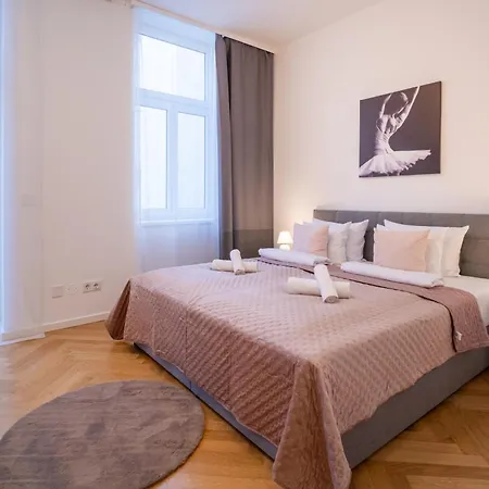 Home Sweet Home - Vienna Central
