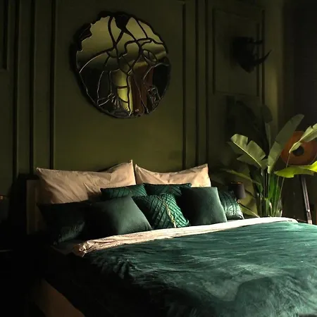 Jungle Apartment Vienna