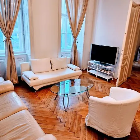 Sobieski Sigmund Freud Apartment