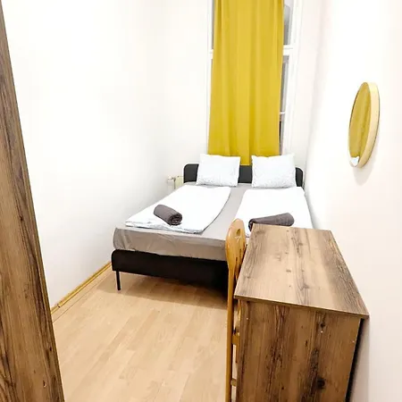 Spacious Rooms - 15 Min From Airport & City Center, 5 Min From Vienna Main-Bus Station Ez8