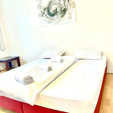 Laxenburger City Apartments - Only 8Min To City Center Vienna