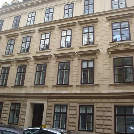 Klimatisiertes 3 Zimmer Appartement Mit Terrasse