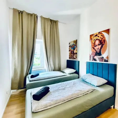 Cozy 4-Bedroom Shared Apartment ,Perfect For Groups