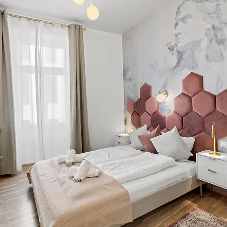 Elegant Room Near Prater & City Center