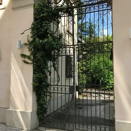 Counts 65 - Slightly Different Apartments