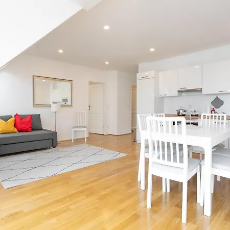 Ferienwohnung Skyline Oase L Dg7'12