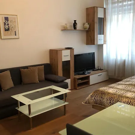 Green Apartment