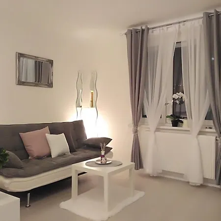 Anastasia-Apartment & Garage
