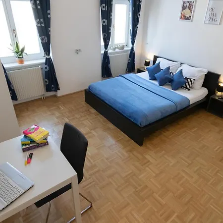 Yeshello Apartment Near Central Station