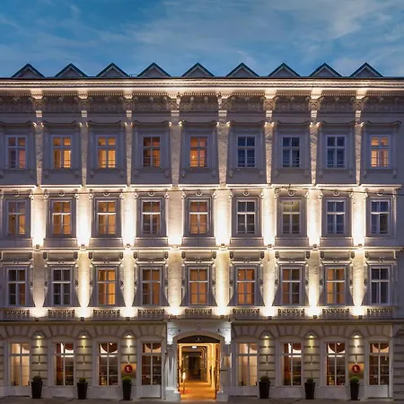The Levante Rathaus Apartments
