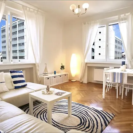 Operastreet City Center Santorin Apartment