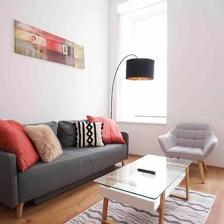 Modern Living In City Center - Fully Equipped