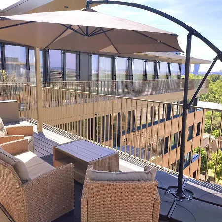 Panorama Apartment Vienna - Free Parking, Sauna & Fitness