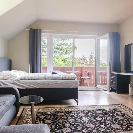 Exquisite Shared Villa - Your Private Room In This Beautiful Home