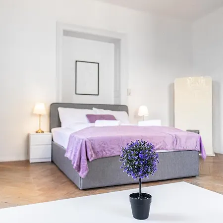 Cozy 2Br Apt. Near Akh Hospital-Ideal For Longstay