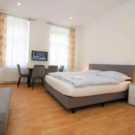 Studio Studio Meidling By Interhome