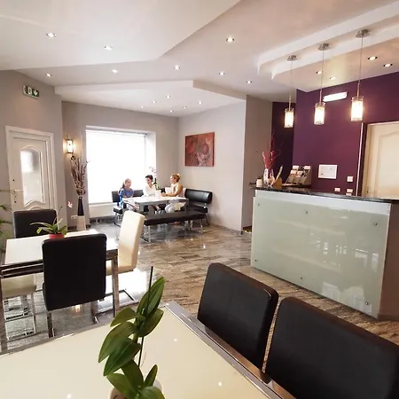 Hotel Pension De Lux