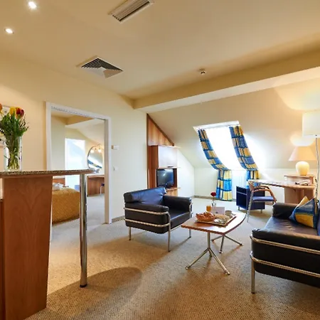 Hilight Suite Hotel