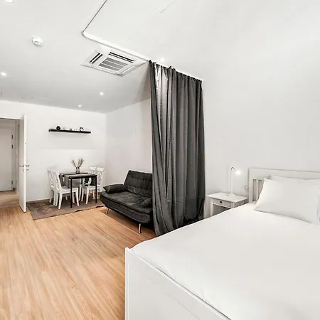 Vibestudio 403 - Central - Ac - Near Parking