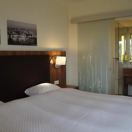 Carathotel Wien City Park