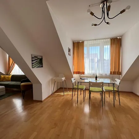 Cosy Apartment In Central Location