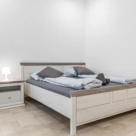 9 Min From City Center - Beautiful Studio Near U1 Reumannplatz