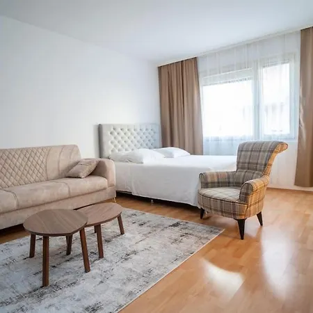 Next To City Center Cozy Apartment