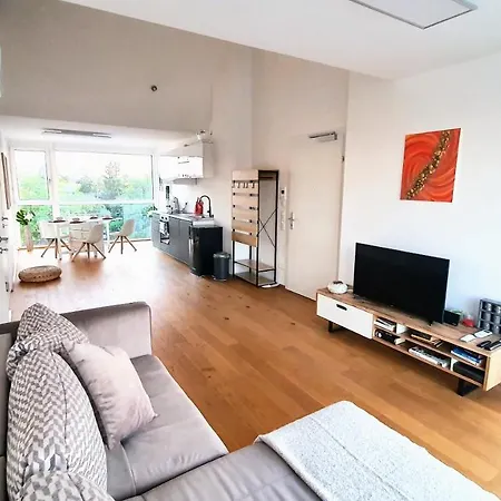 Rooftop Terrace, Free Garage Parking And Pool!