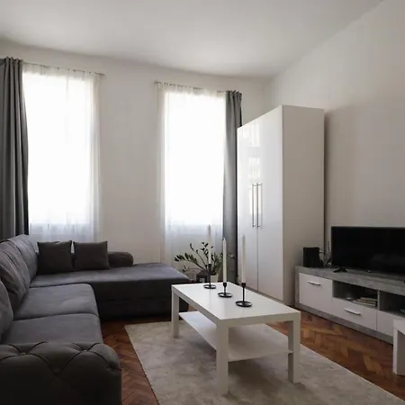 Apartment 10-Next Metro U3