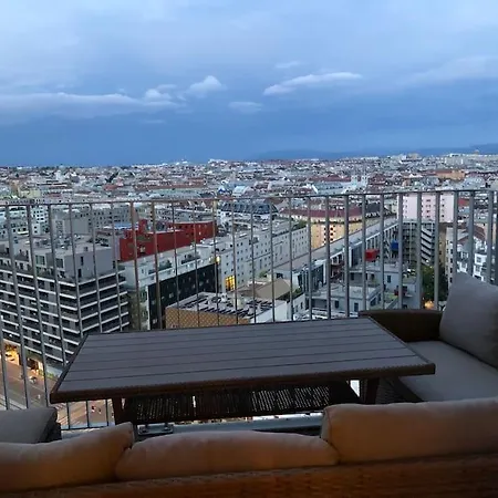 Апартаменти Stunning View Over Vienna In City Center