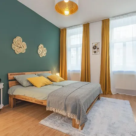 Beautiful Apartment - 12 Minutes To City Center