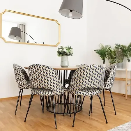 Franz 23 - Typical Viennese Apartment In The Heart Of Vienna
