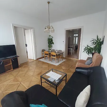 Gerald'S Apartment 12